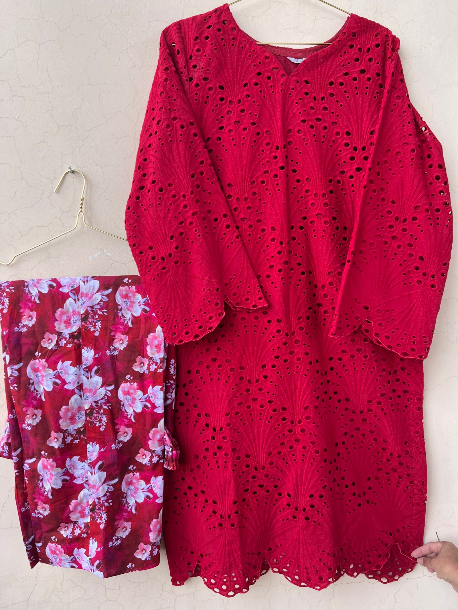 2P-Maroon-Lawn - Image 2